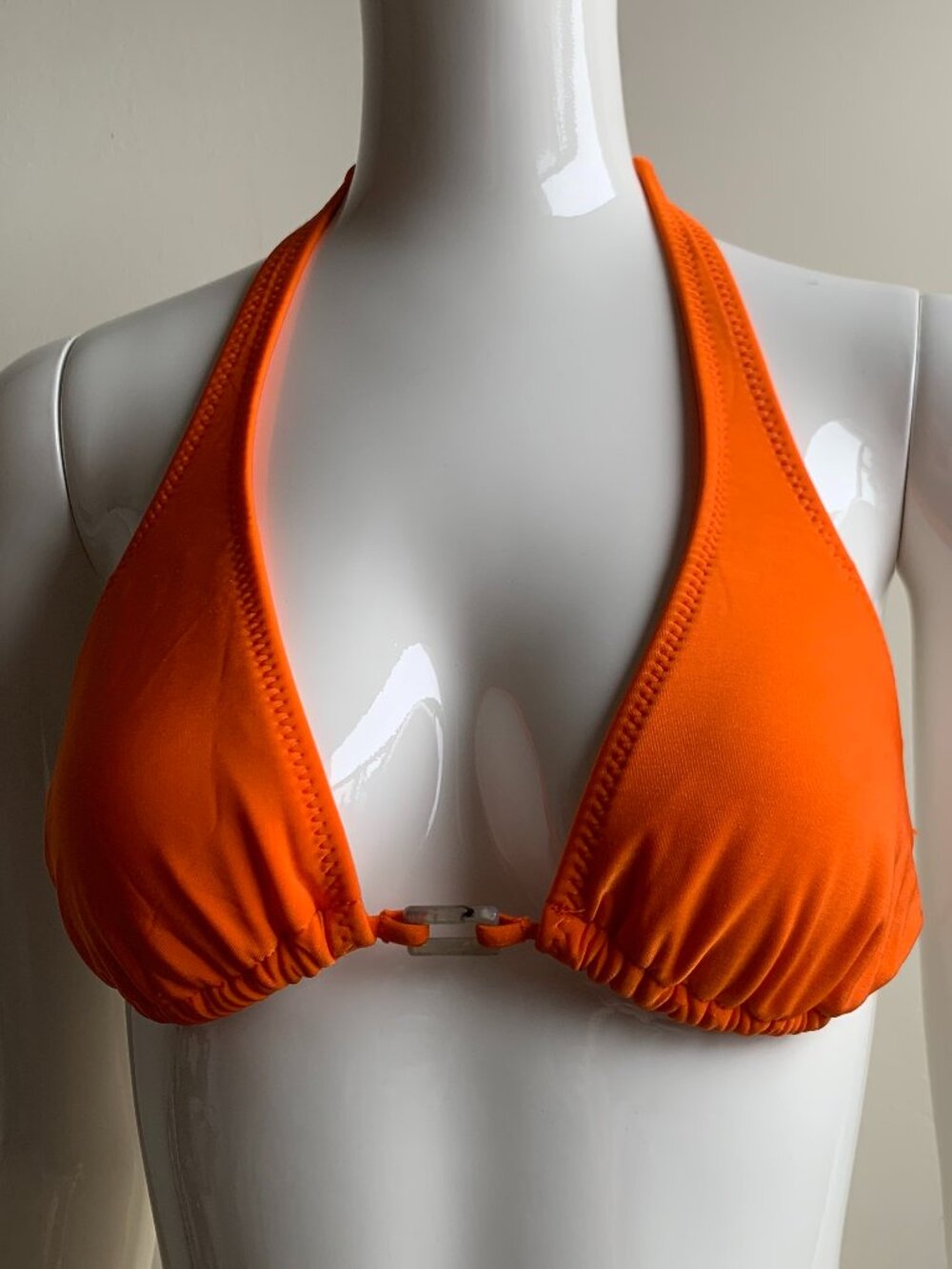 Raisins orange solid halter top